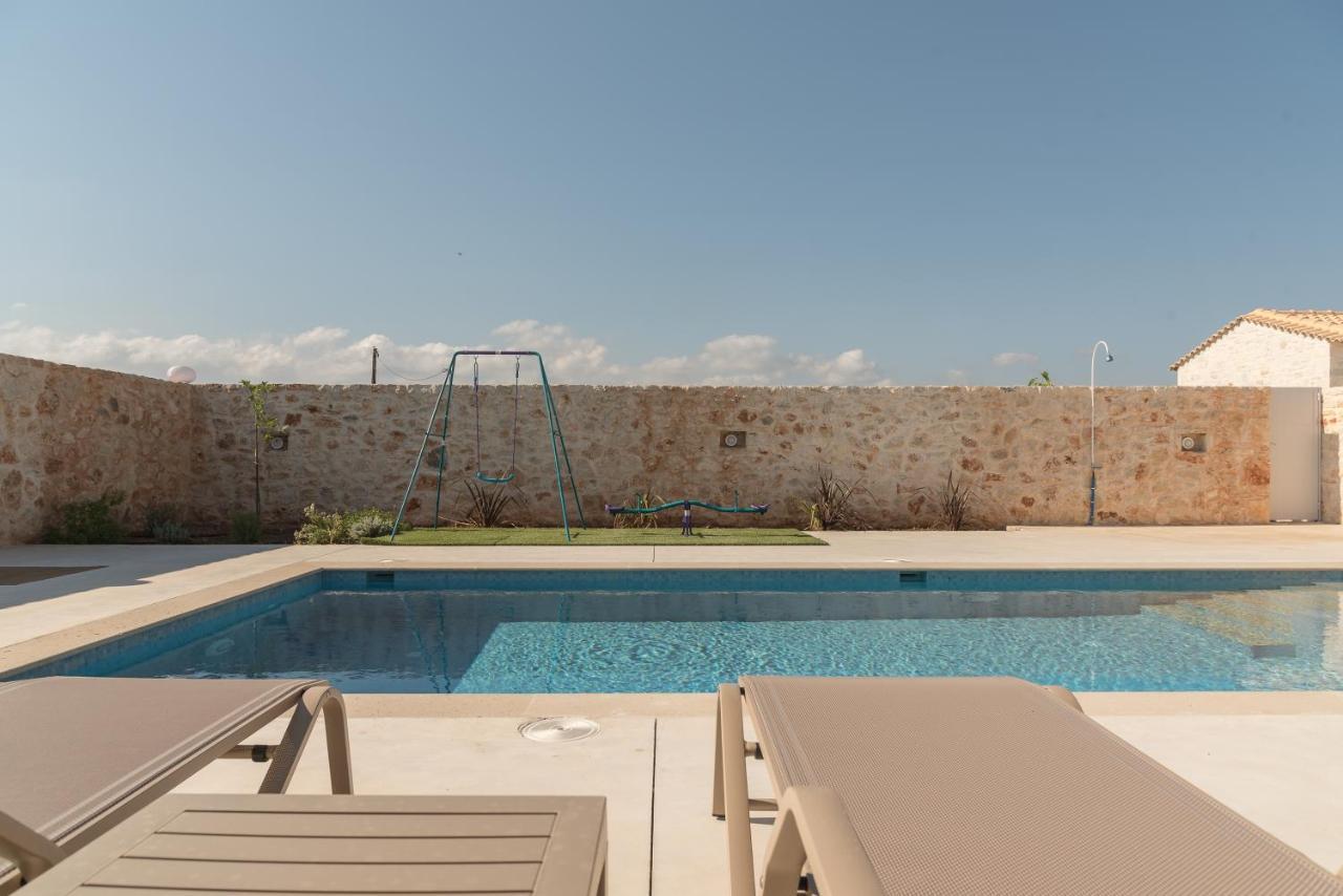 Evaero Villas I, Ii, Iii, IV - An Ever-So Inviting Escape, By Thinkvilla Sfáka Dış mekan fotoğraf